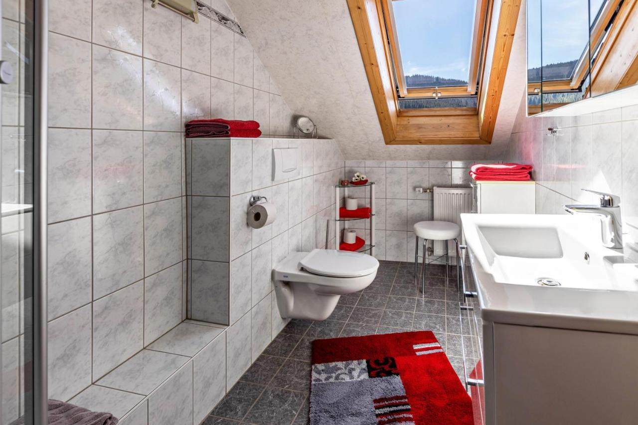Apartamento Haus Elfi Hausen am Tann Exterior foto